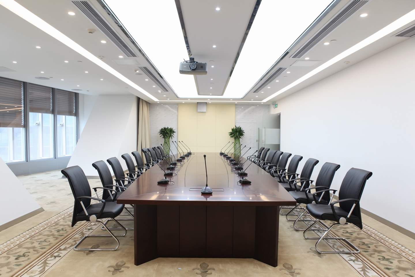 会议台|实木会议台|办公家具|中国有限公司家具|会议台